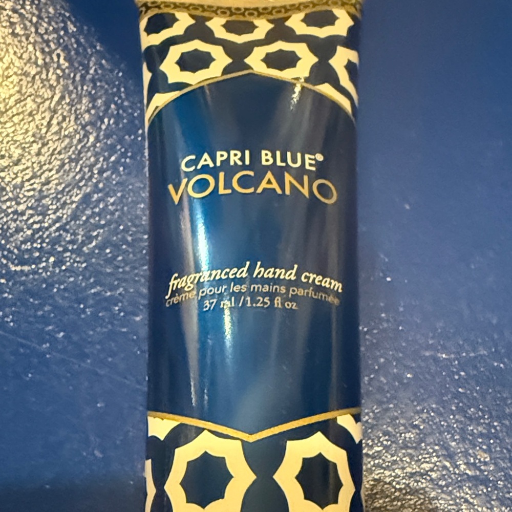 Capri Blue Mini Volcano Hand Cream 1.25 fl oz NIB - Picture 2 of 6